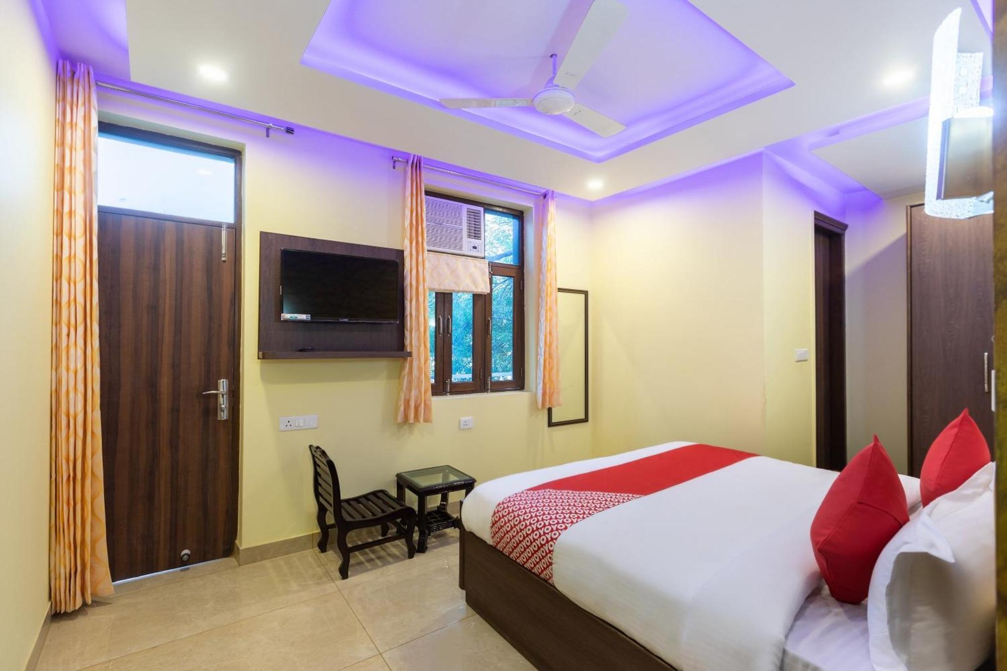 Super Oyo Hotel O Red Stone Inn Нью-Делі Екстер'єр фото