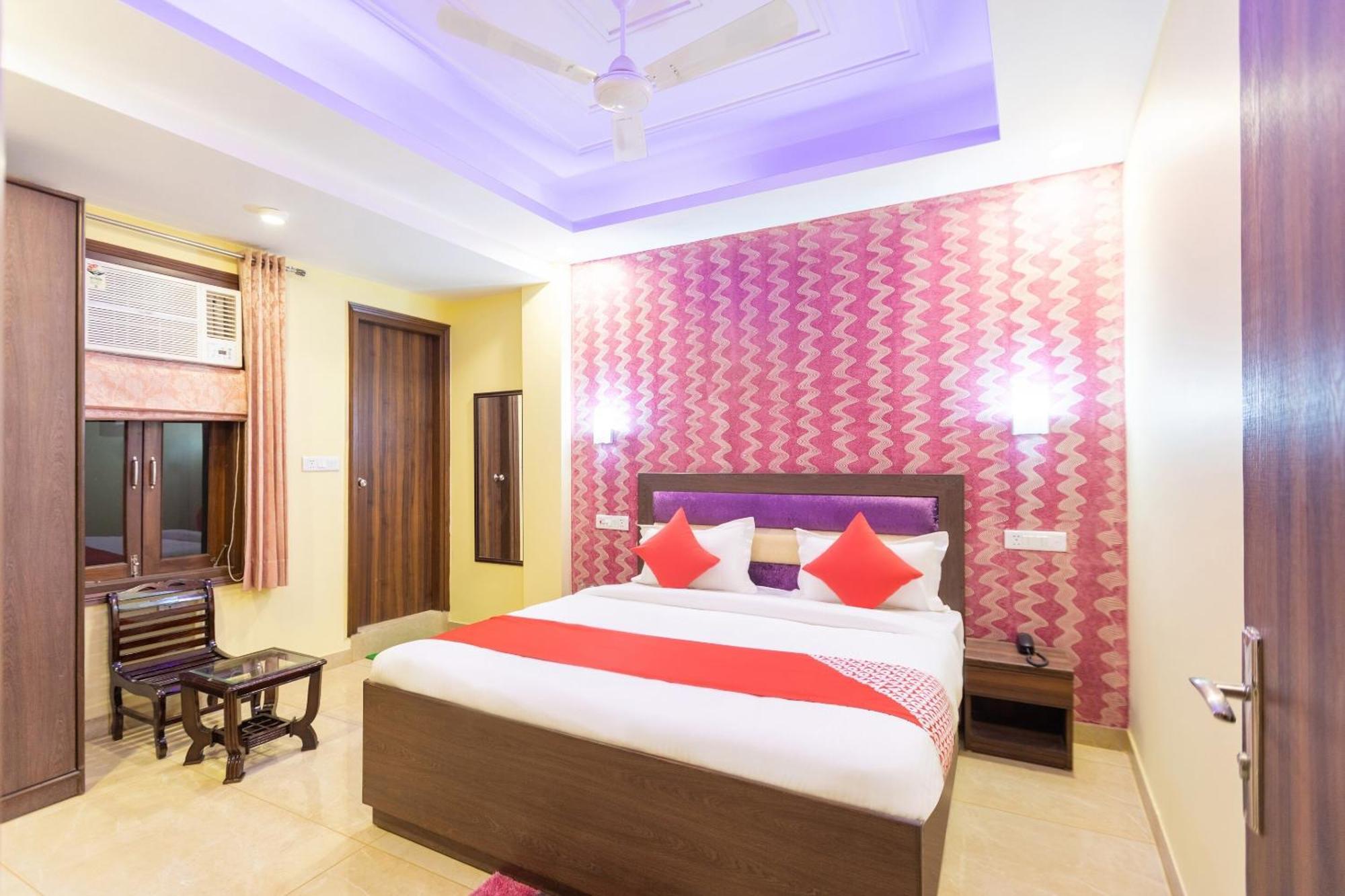 Super Oyo Hotel O Red Stone Inn Нью-Делі Екстер'єр фото
